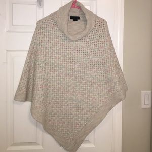 Steve Madden Light Colored Poncho